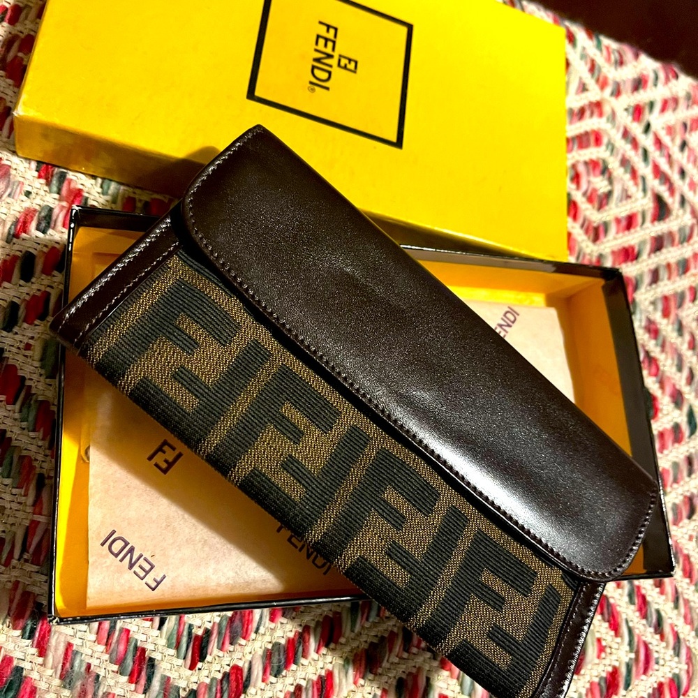 VINTAGE Fendi Zucca Wallet
